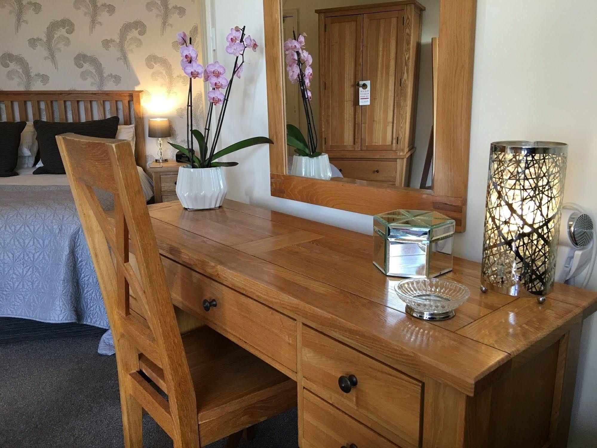 Bishops Guest Accommodation York Exteriör bild